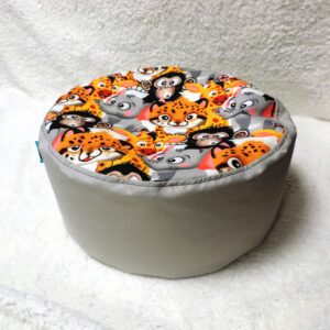 Podsedák - puf - vzor zvieratká na sivej