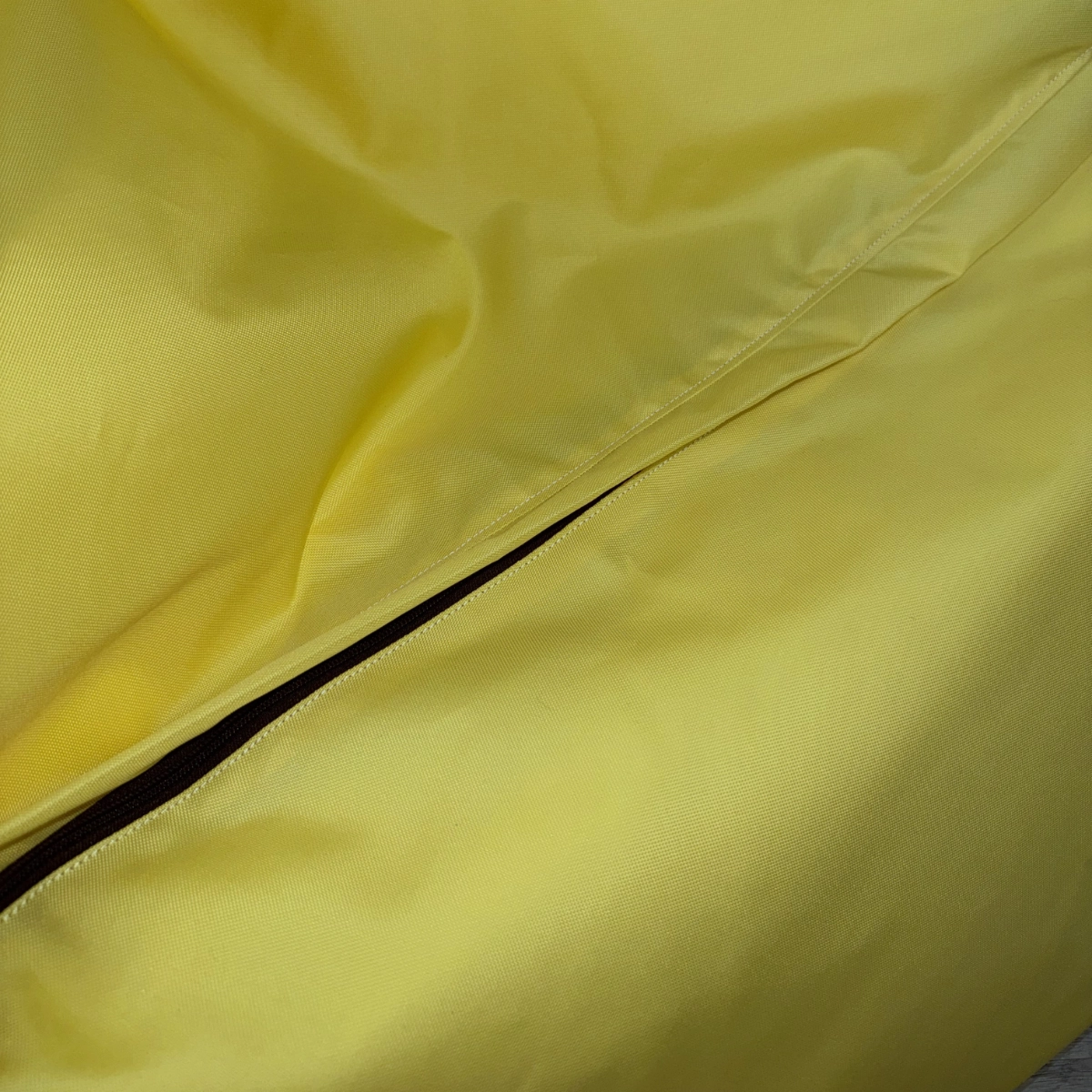 Detail zipsu sedacieho vaku VYVA TRIO Žltý
